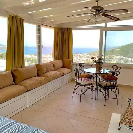 House Near Marina, Yachts, Boats. 4,5 Br