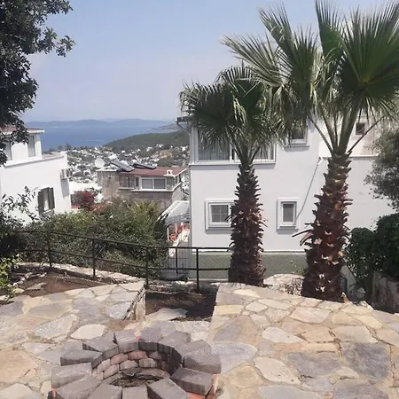 House Near Marina, Yachts, Boats. 4,5 Br *